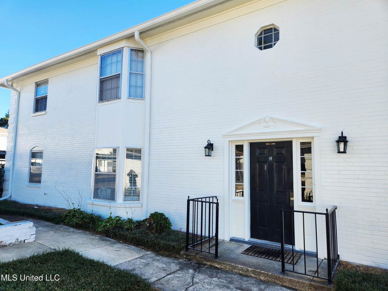 5025 Wayneland Drive - Photo 1