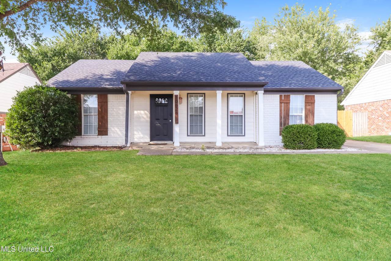 10626 Oak Leaf Drive - Photo 1