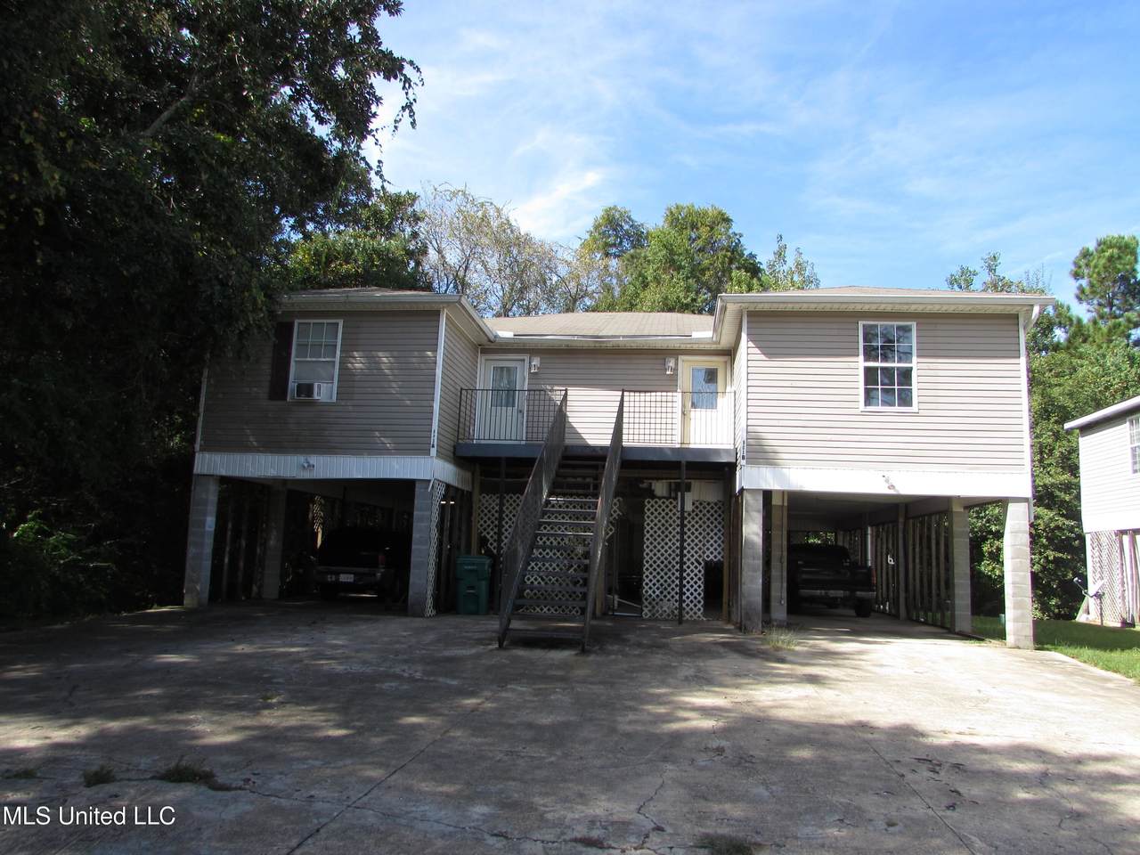 903 Parkview Place - Photo 1