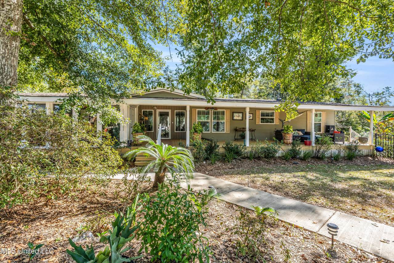 17990 Cuevas Road - Photo 1