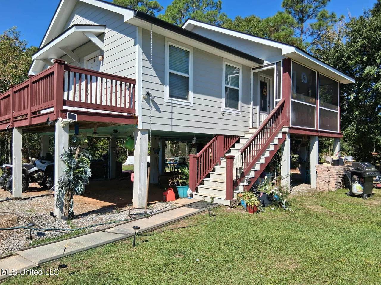 9035 Pine Drive - Photo 1