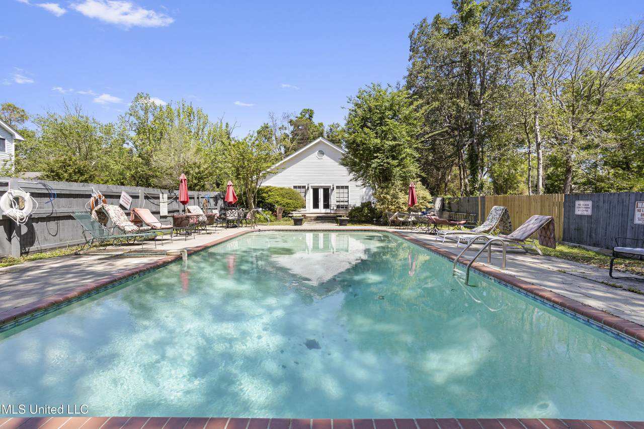 14 Independence Drive - Photo 1