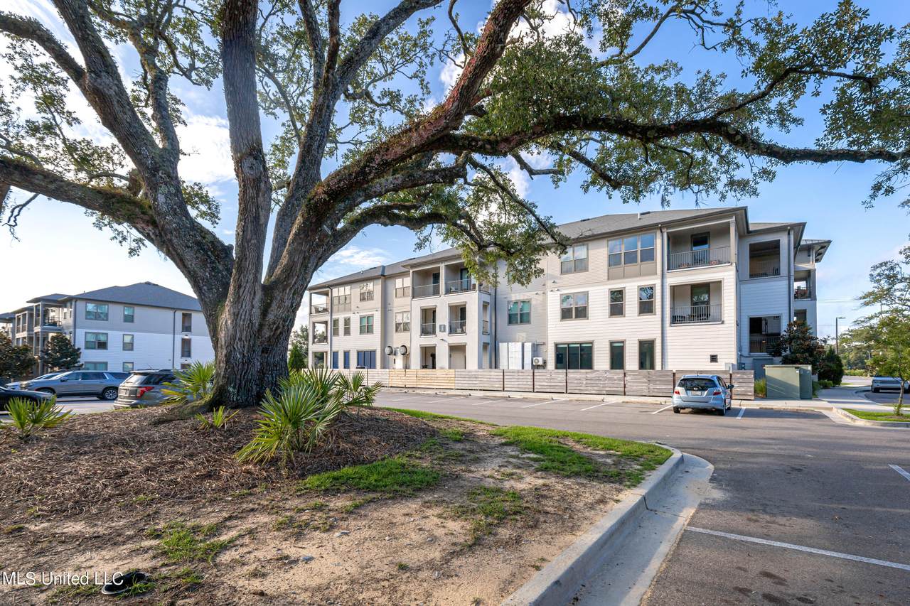 2501 Bienville Boulevard - Photo 1