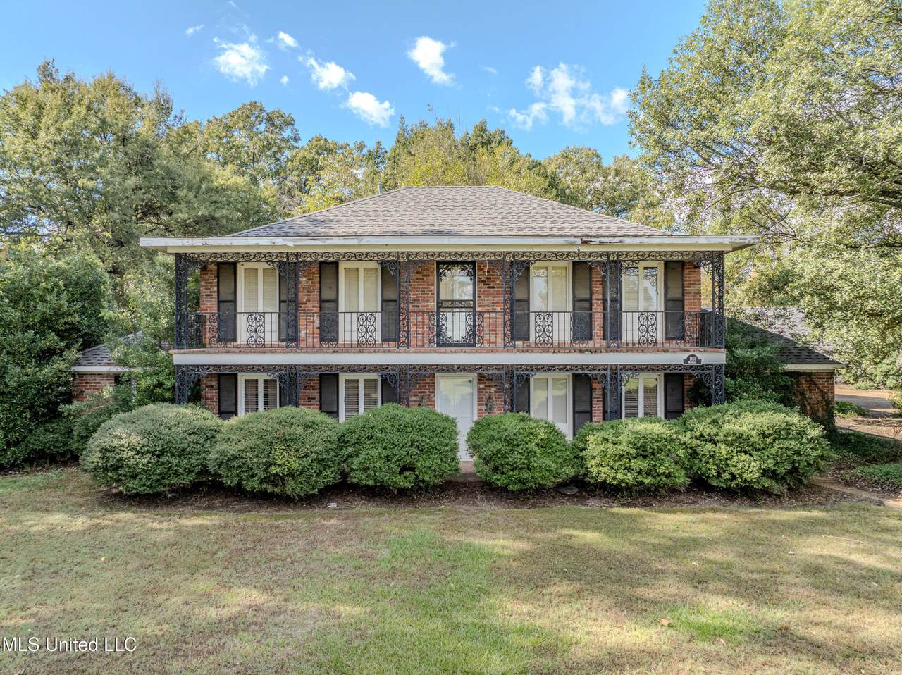 1411 Memorial Drive - Photo 1