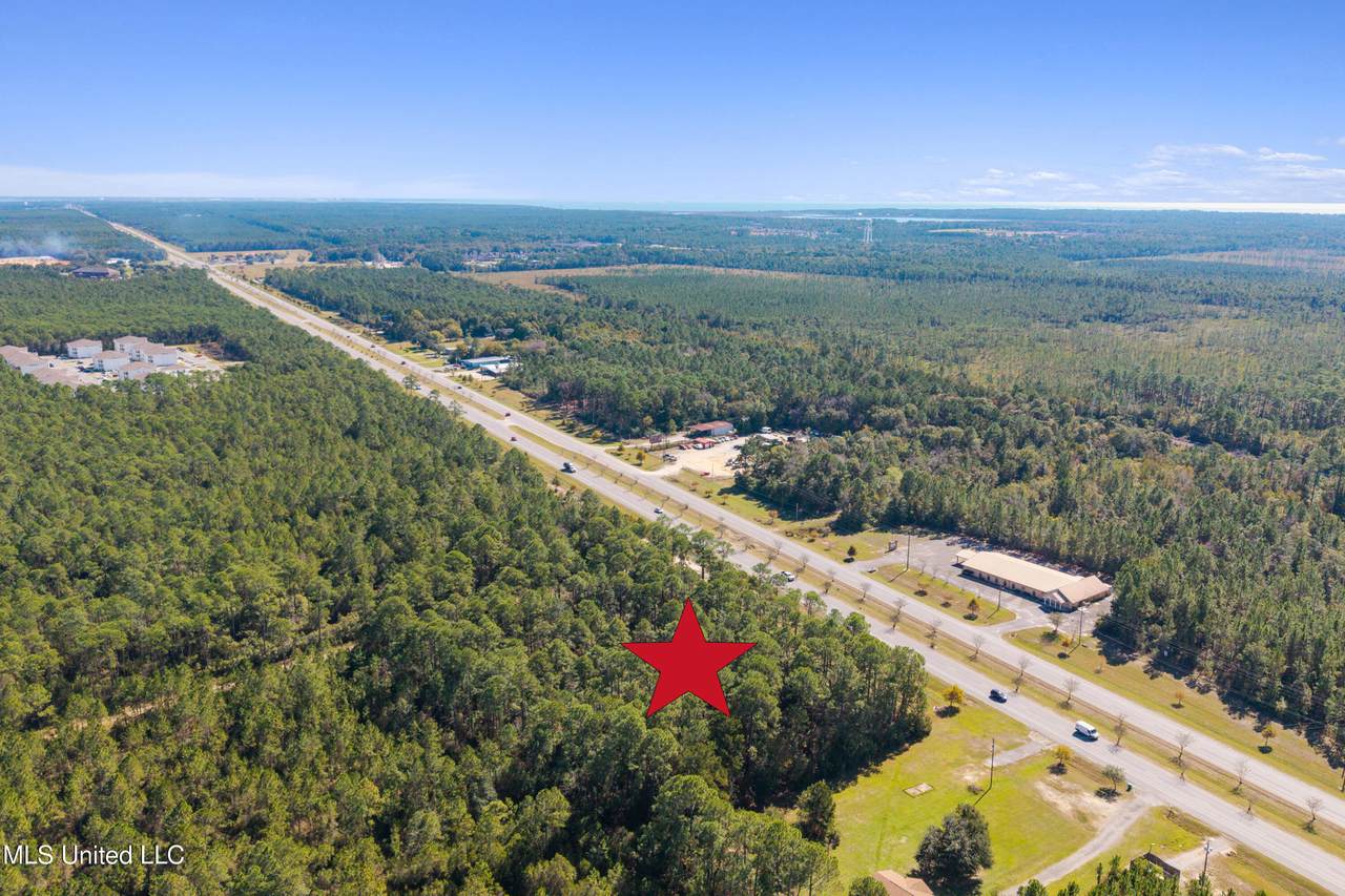 000 Bienville Blvd - Photo 1