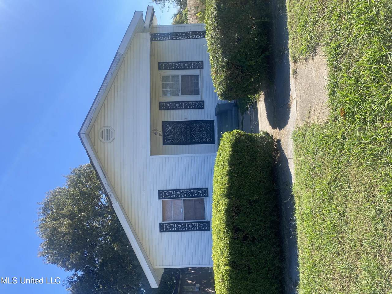 810 Edwards Avenue - Photo 1