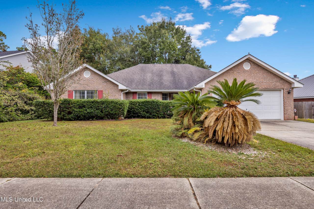 1228 Monticello Boulevard - Photo 1