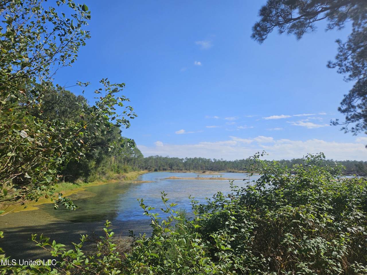 https://bt-photos.global.ssl.fastly.net/united/1280_boomver_1_4131225-2.jpg