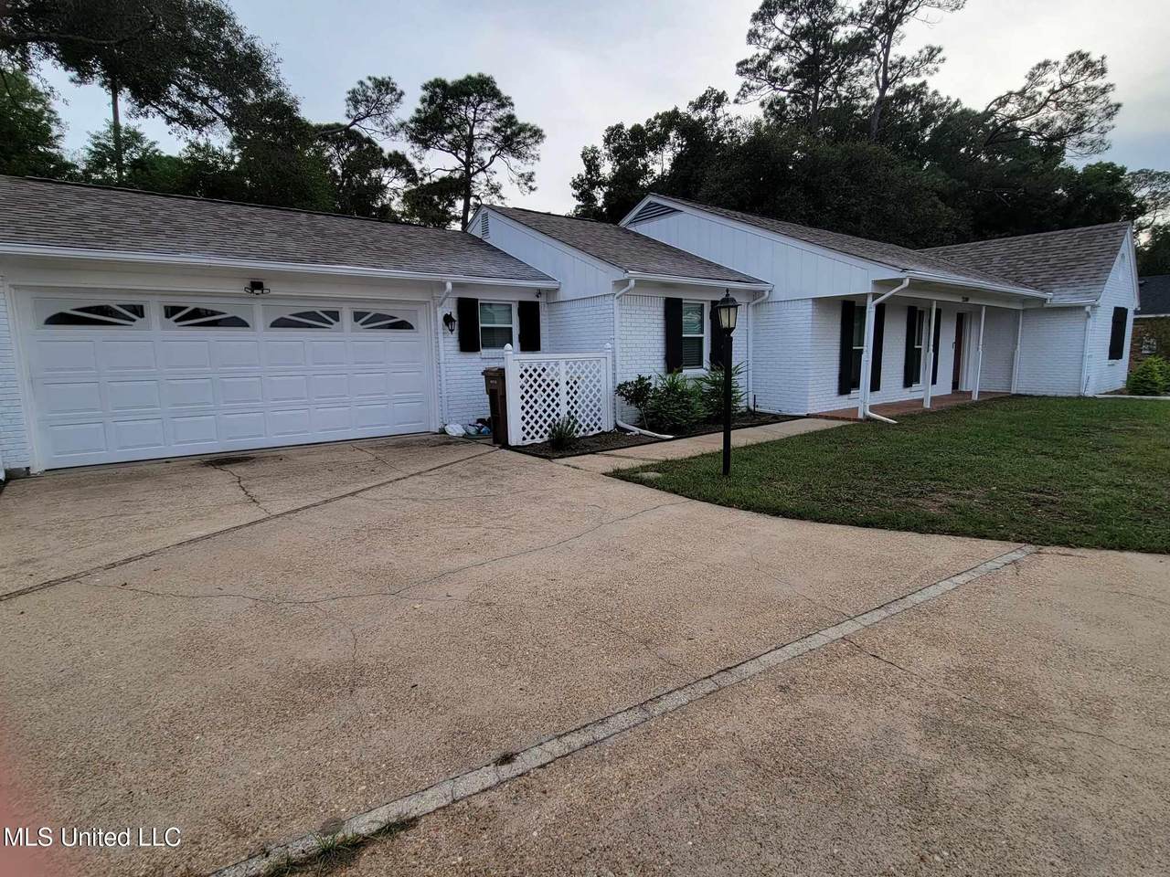 2589 Santa Rosa Cove - Photo 1