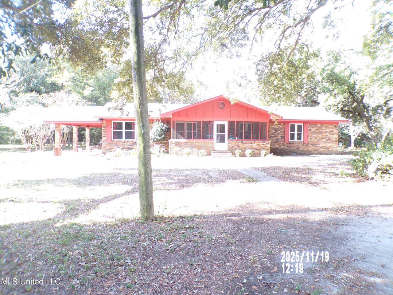 487 Silver Ridge Avenue - Photo 1