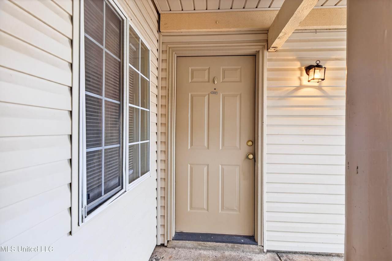 245 Mcdonnell Avenue - Photo 1