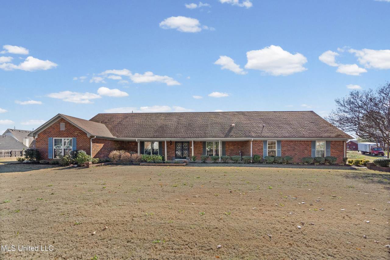 1099 Rasco Road - Photo 1