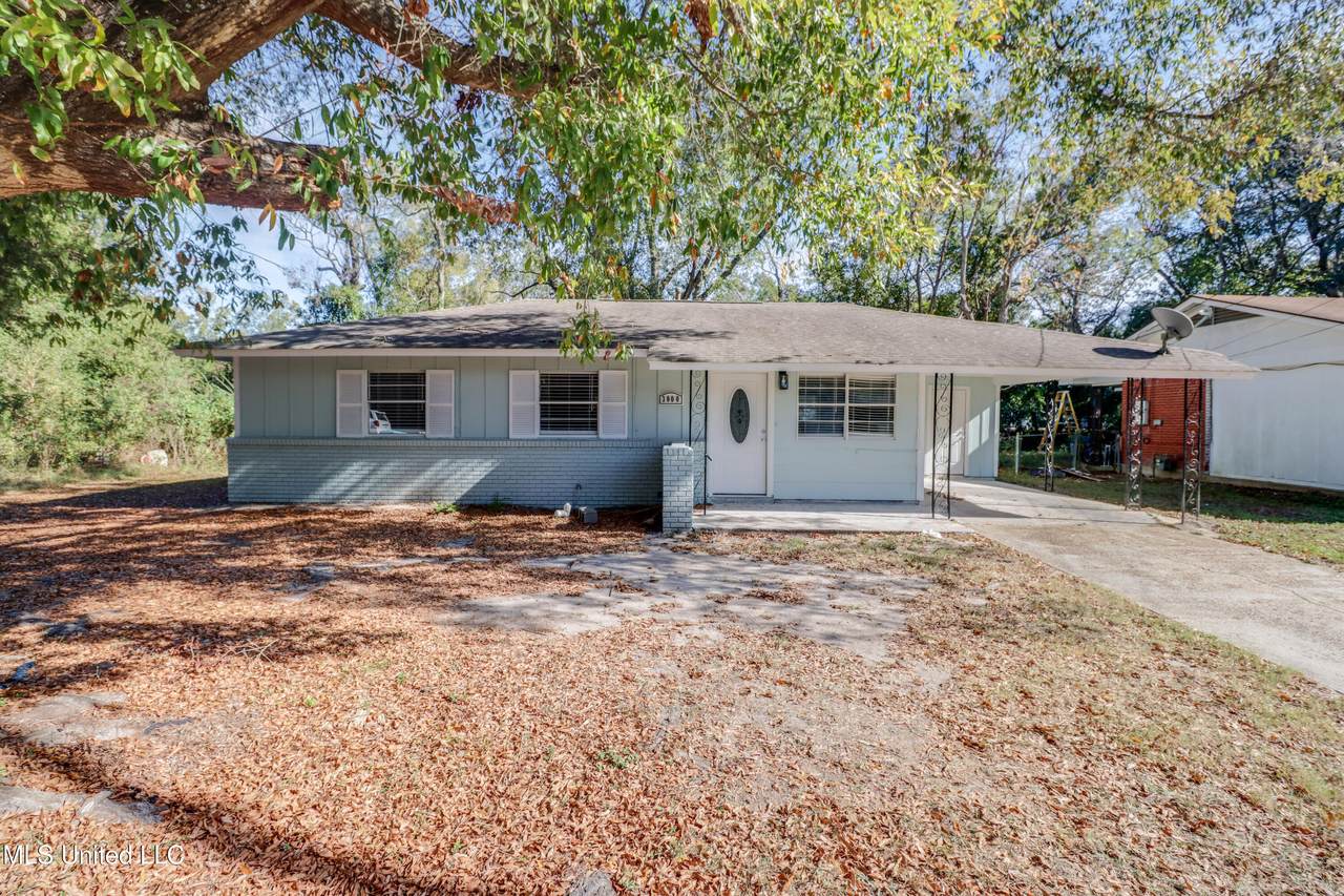 3000 Brookwood Avenue - Photo 1