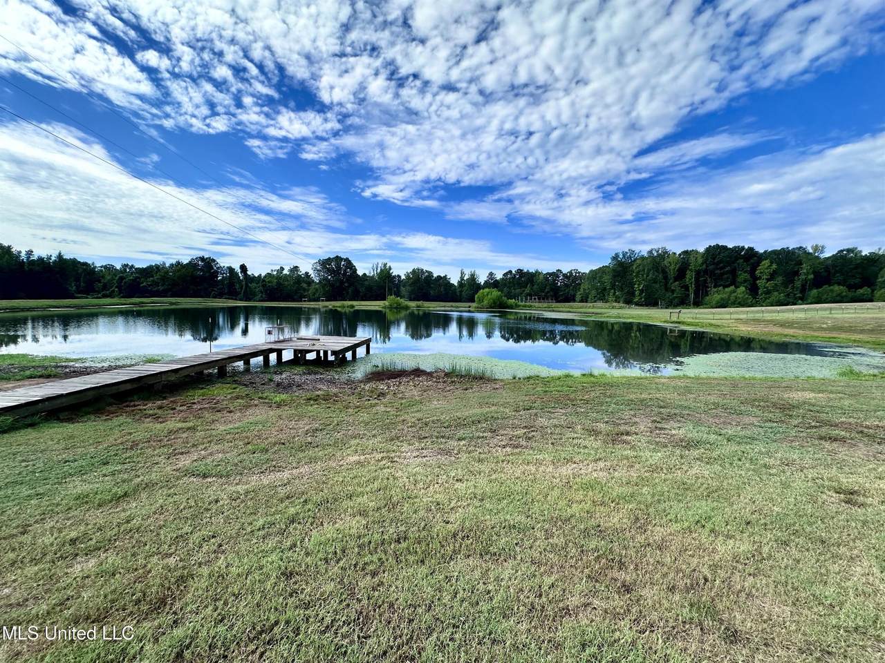 https://bt-photos.global.ssl.fastly.net/united/1280_boomver_1_4133412-2.jpg