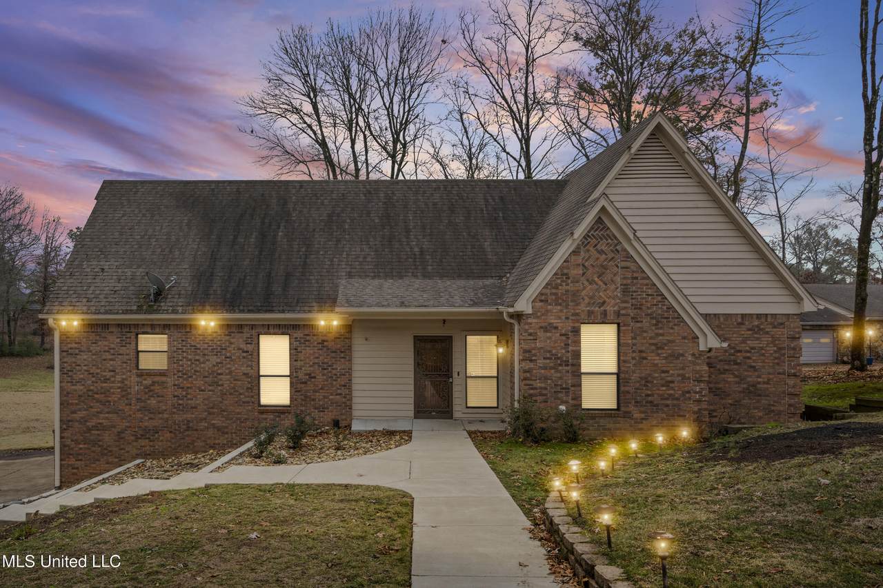 4441 Big Horn Drive - Photo 1