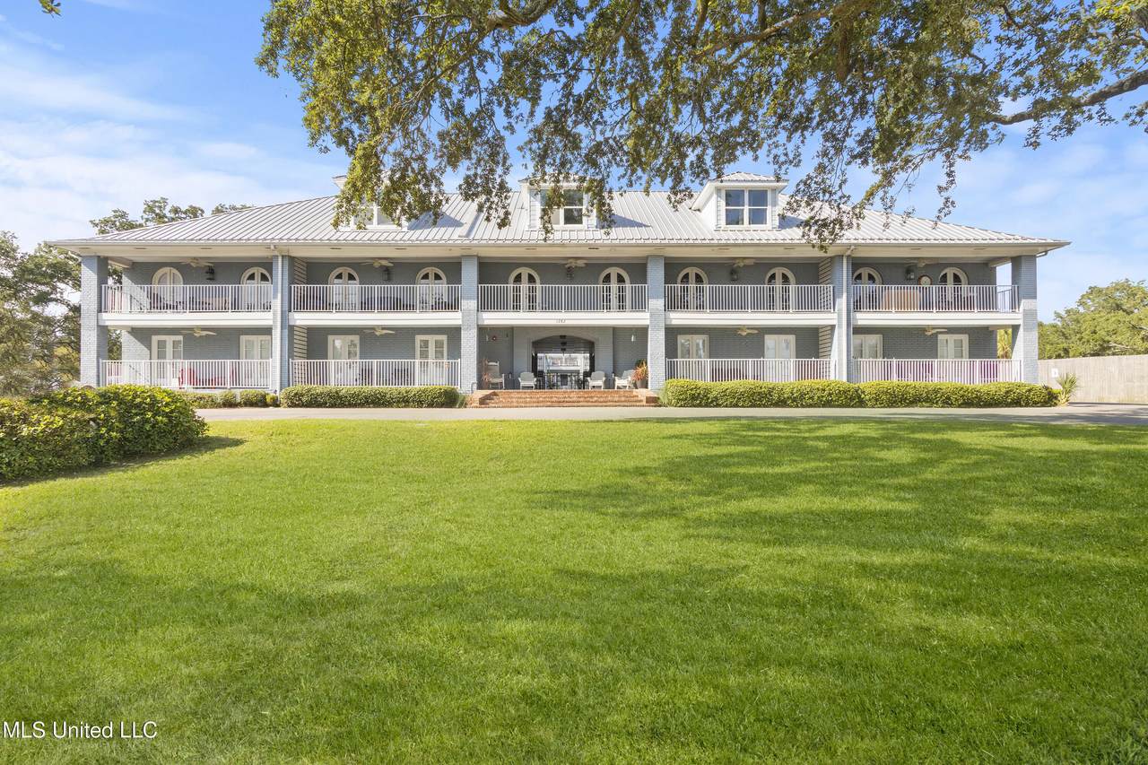 1282 Beach Boulevard - Photo 1