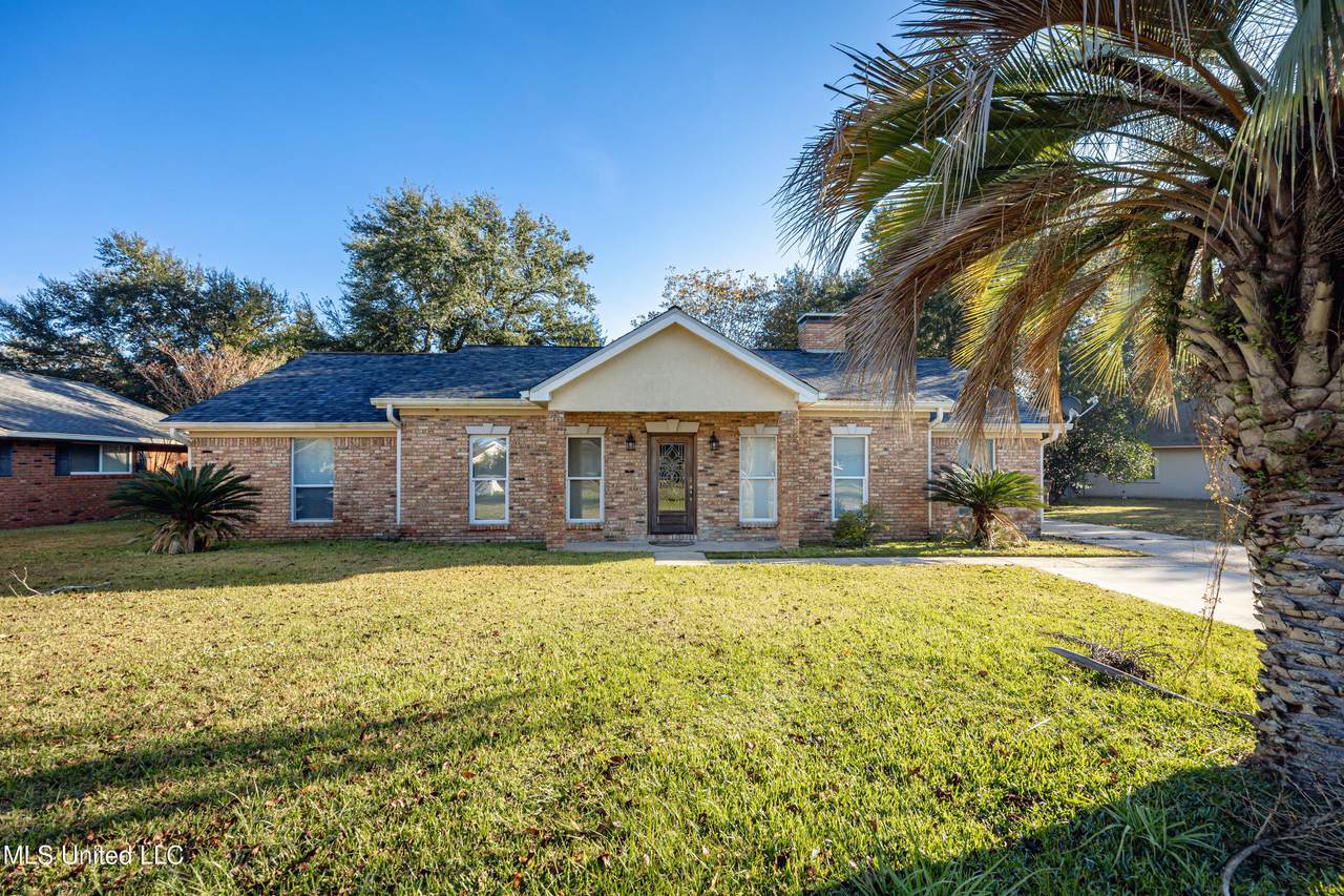 2490 Shore Drive - Photo 1