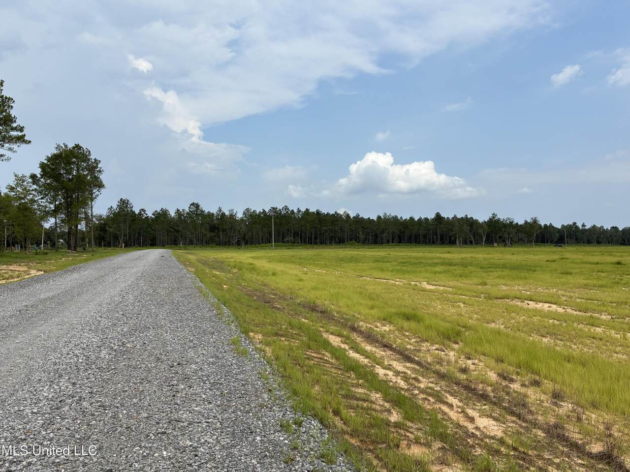 https://bt-photos.global.ssl.fastly.net/united/1280_boomver_1_4134129-2.jpg