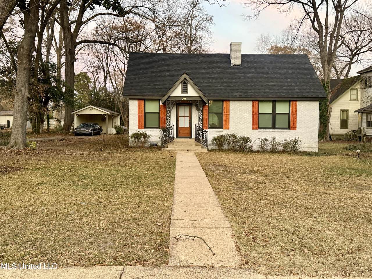 202 Panola Avenue - Photo 1