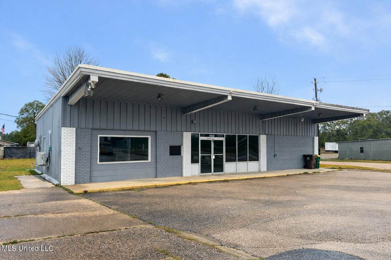 17268 Highway 53 - Photo 1