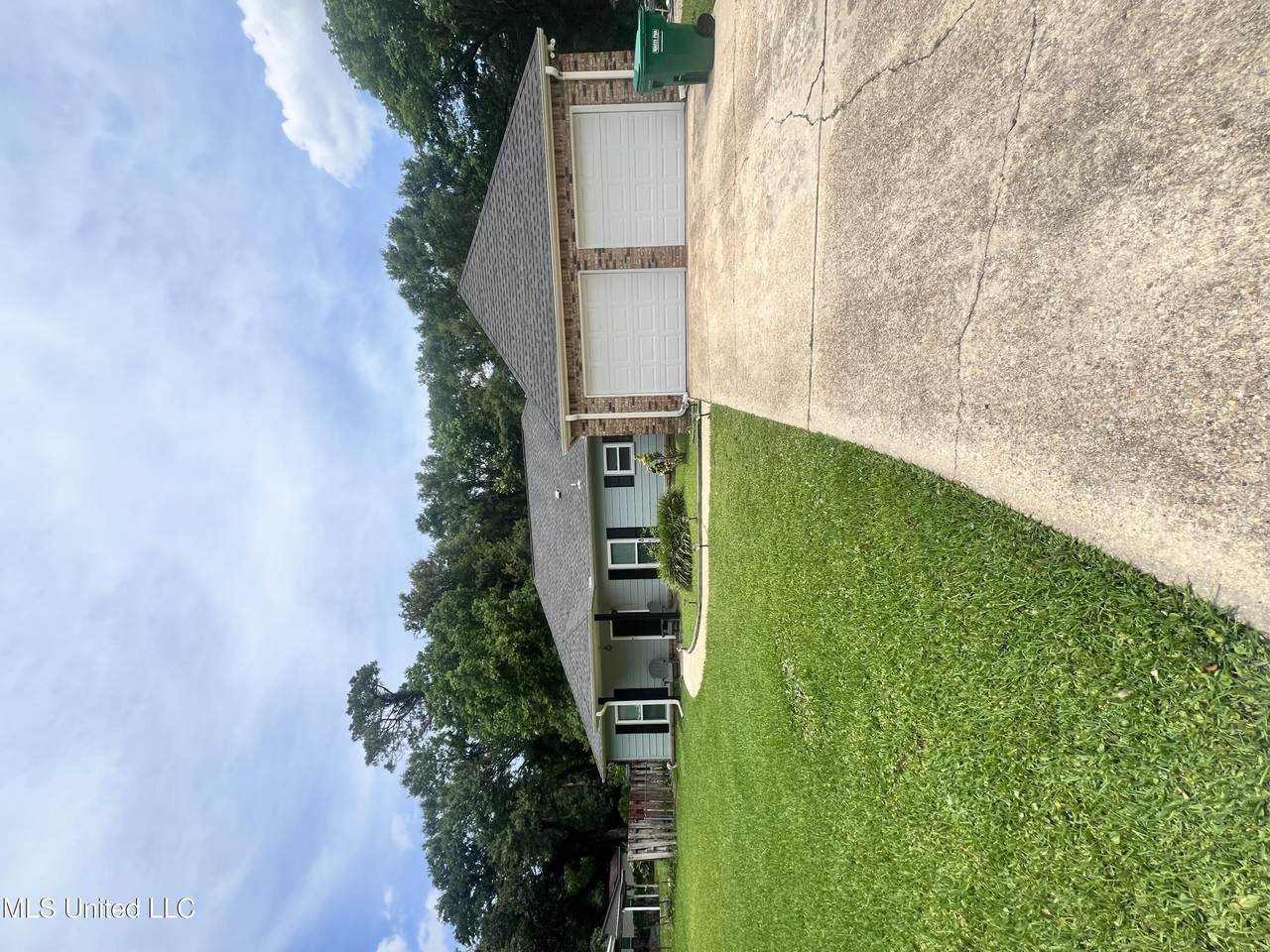 11258 Laura Lane - Photo 1