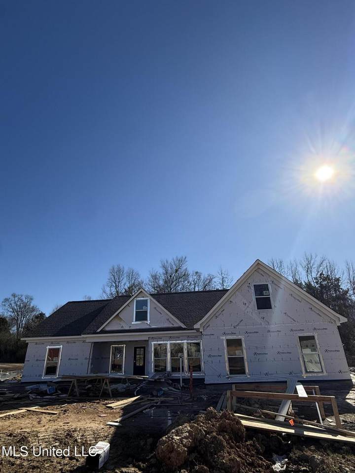 109 Carolina Circle - Photo 1