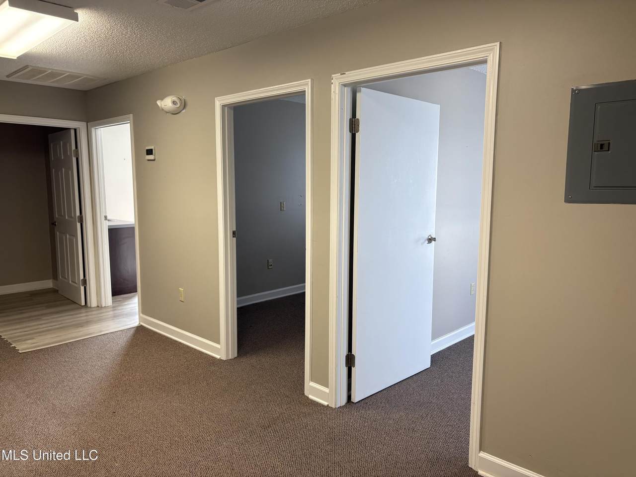 15465 Oak Lane - Photo 1