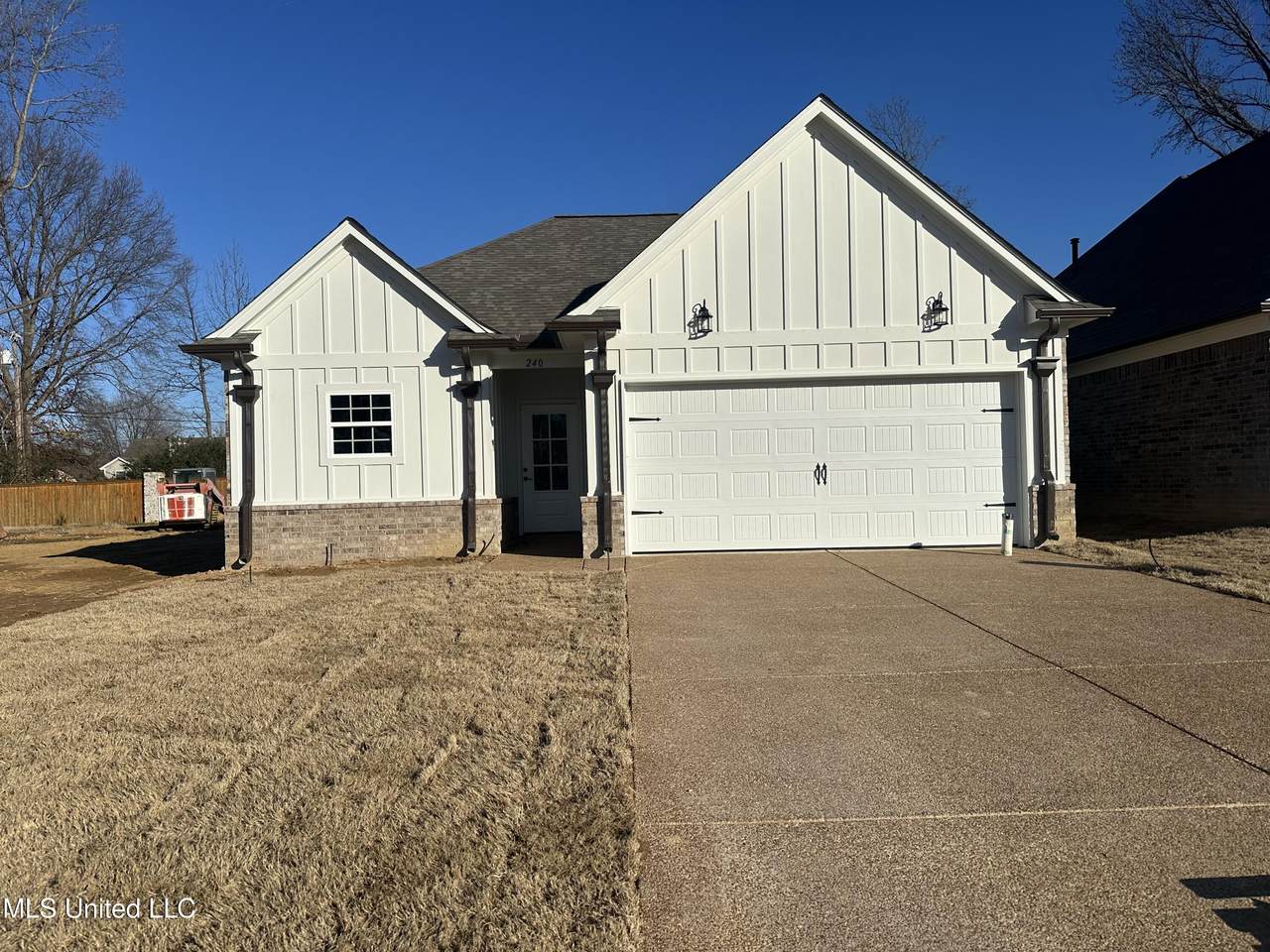 240 Flower Garden Drive - Photo 1