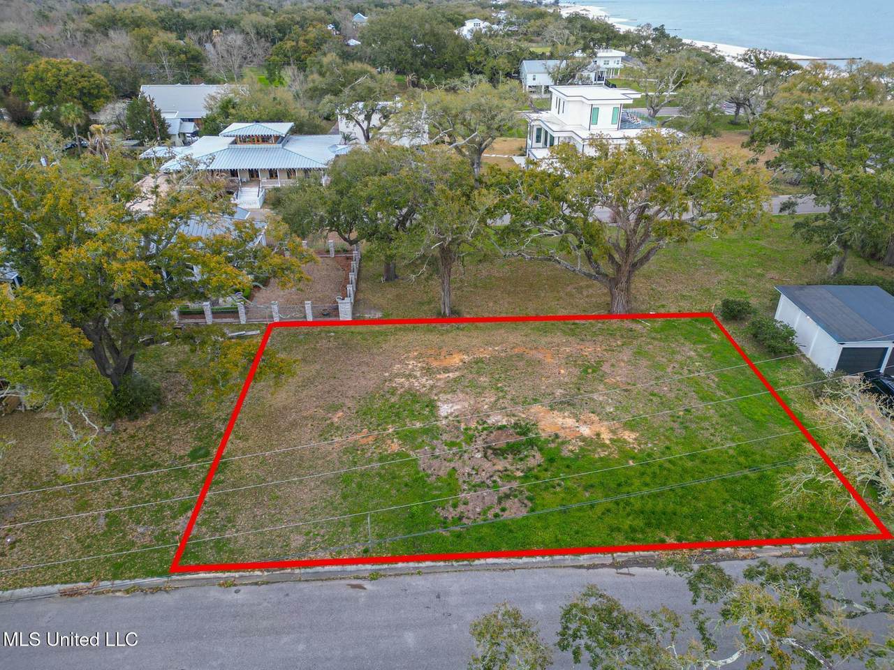 103 Azalea Drive - Photo 1