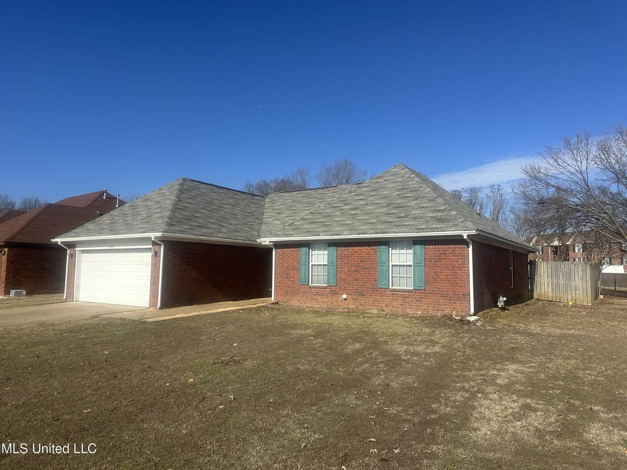 10860 Ridgefield Drive - Photo 1
