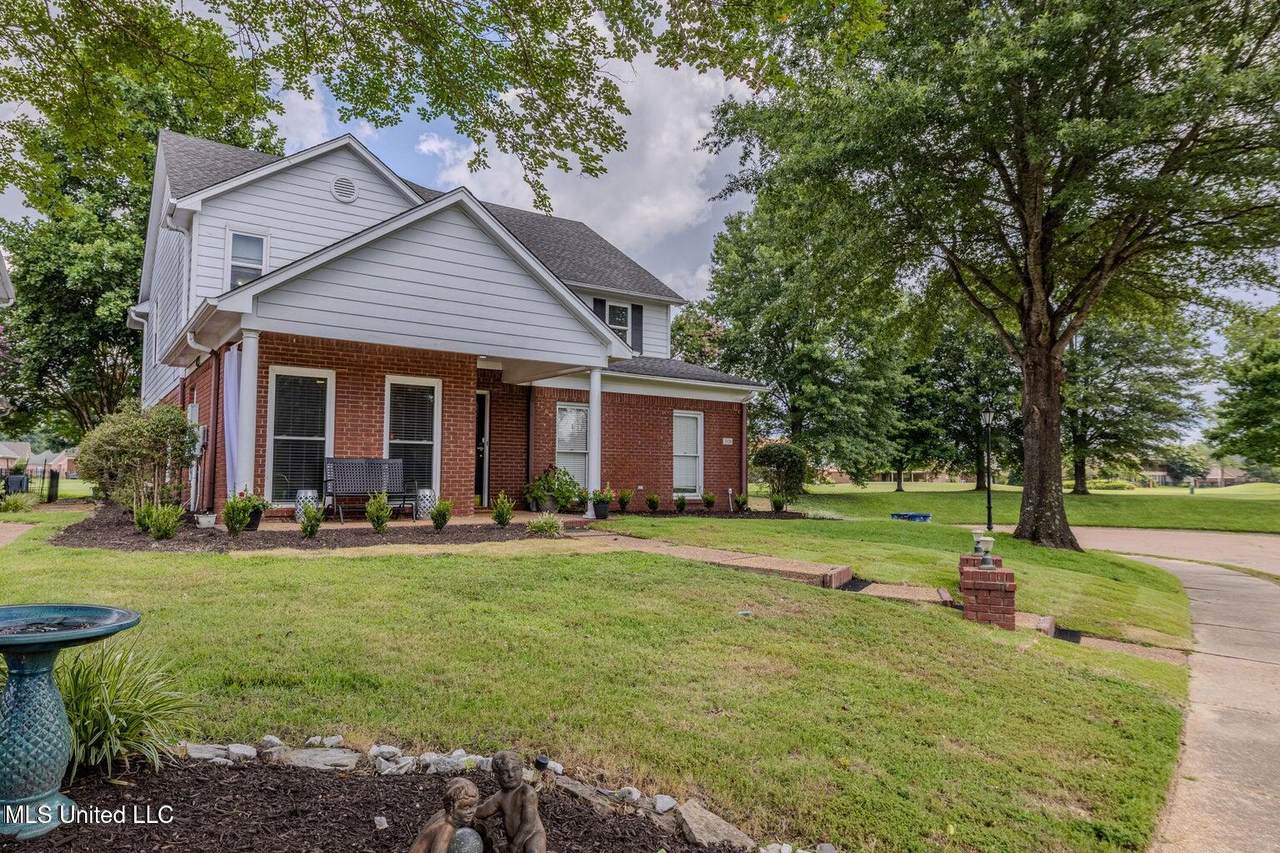 7128 Apache Drive - Photo 1