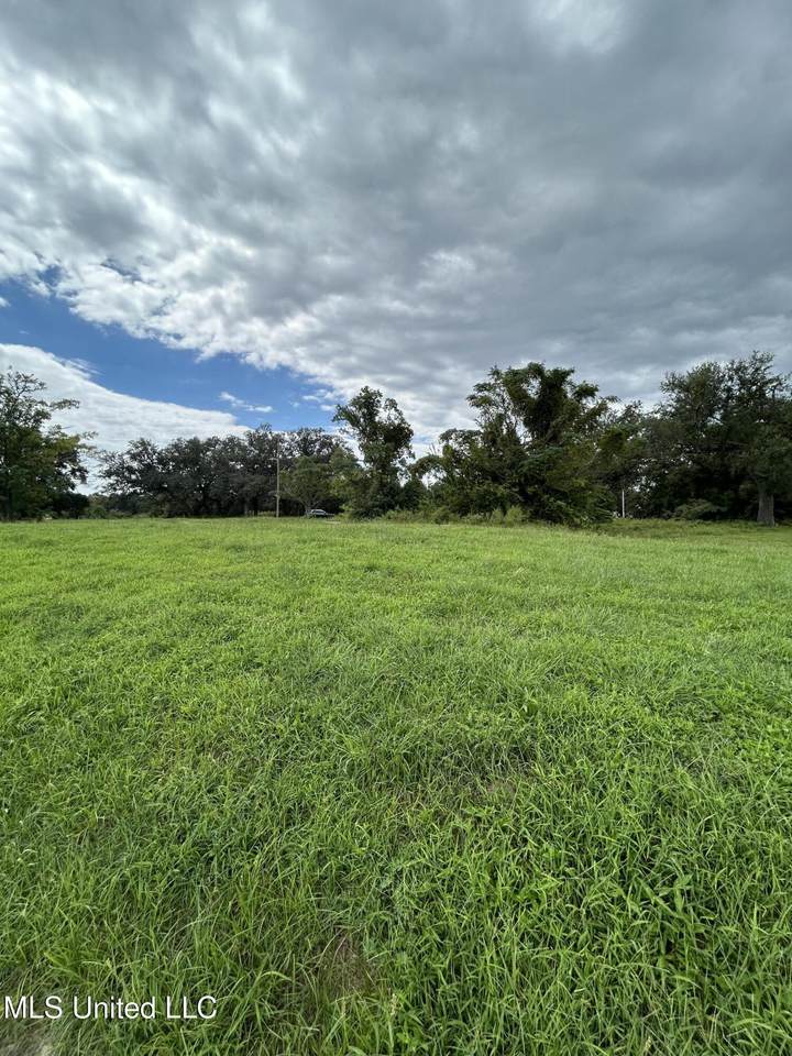 460 Hill Street - Photo 1