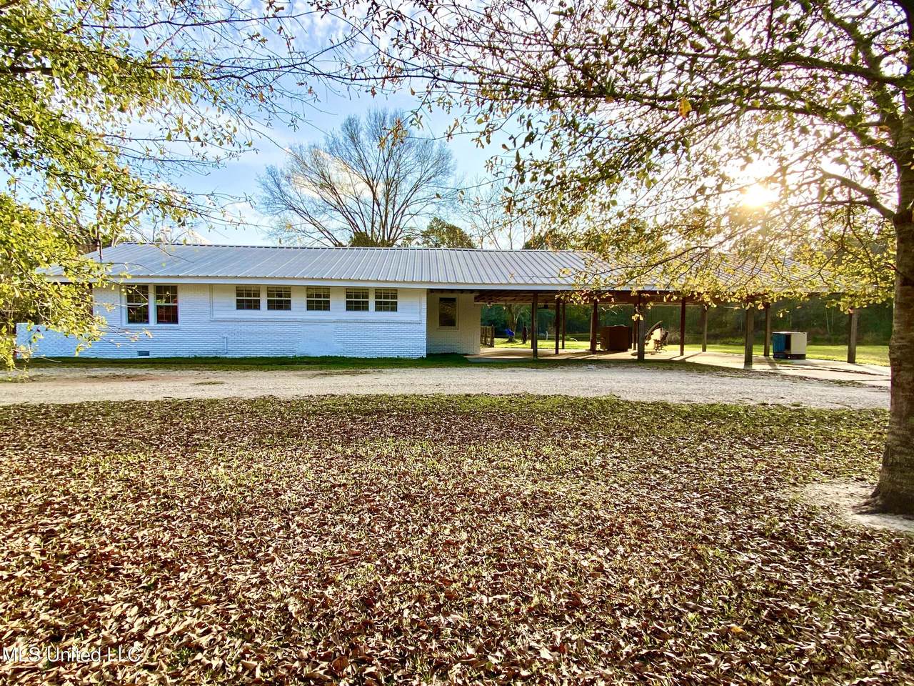 2498 Highway 43 - Photo 1