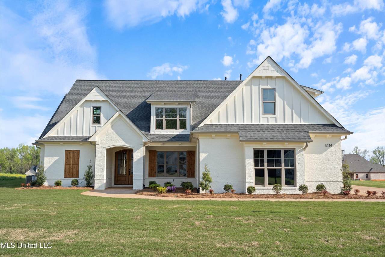 5452 Grayson Way - Photo 1