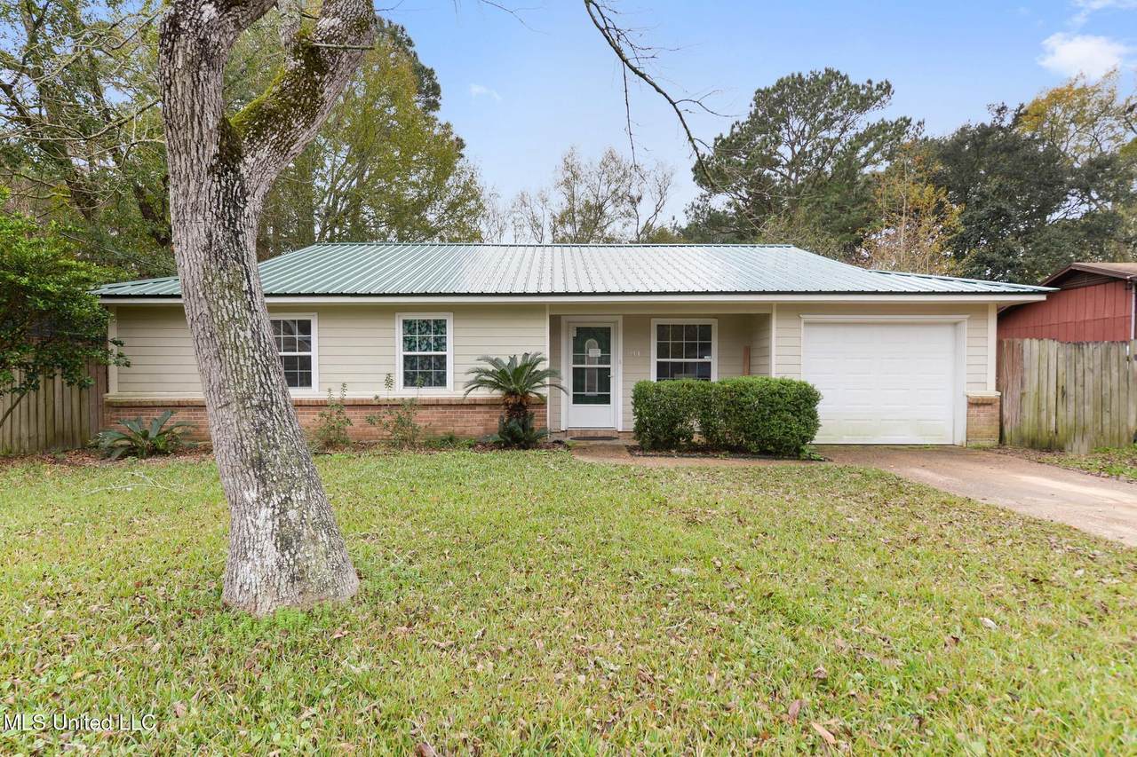 9117 Meadowlark Avenue - Photo 1