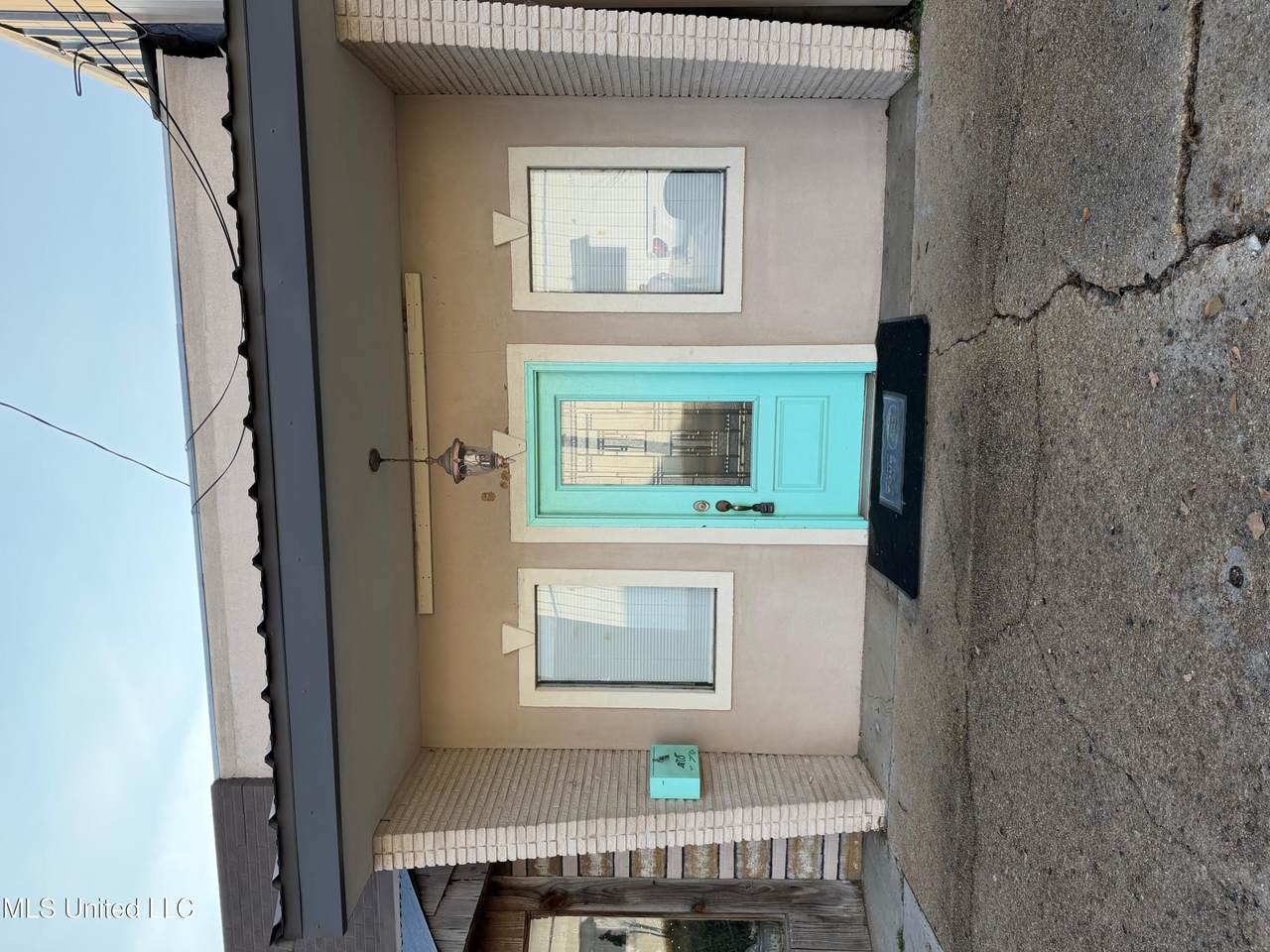 418 Main Street - Photo 1