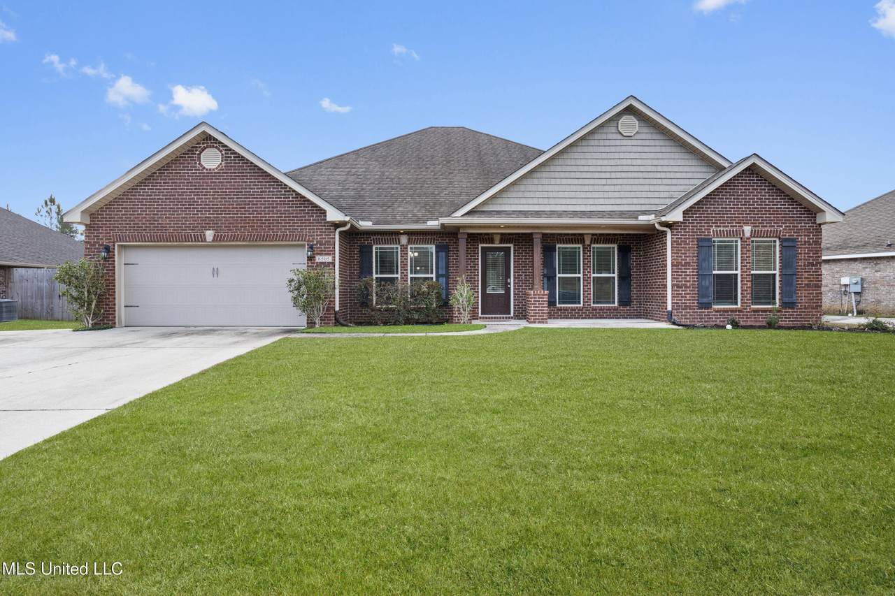 8505 Poplar Trail - Photo 1