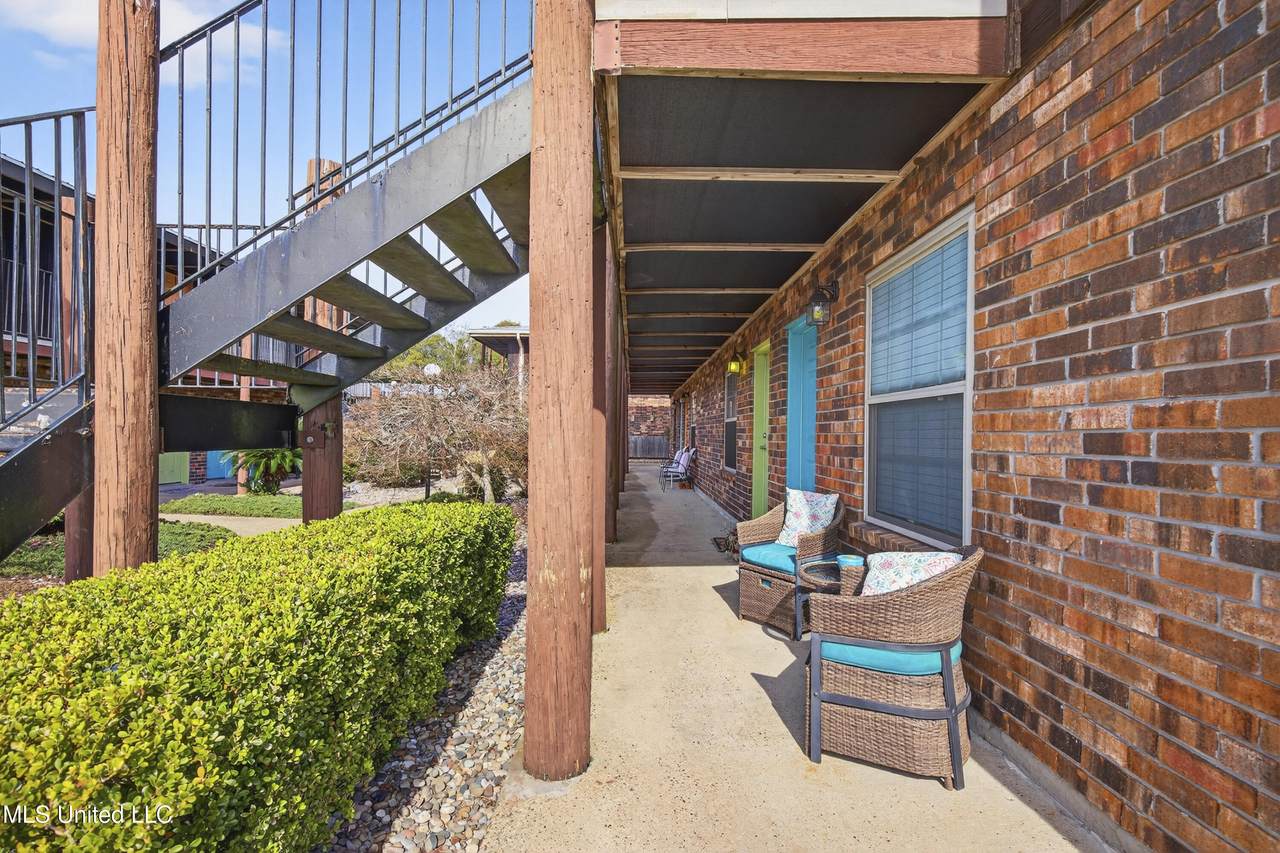 1550 2nd Street - Photo 1