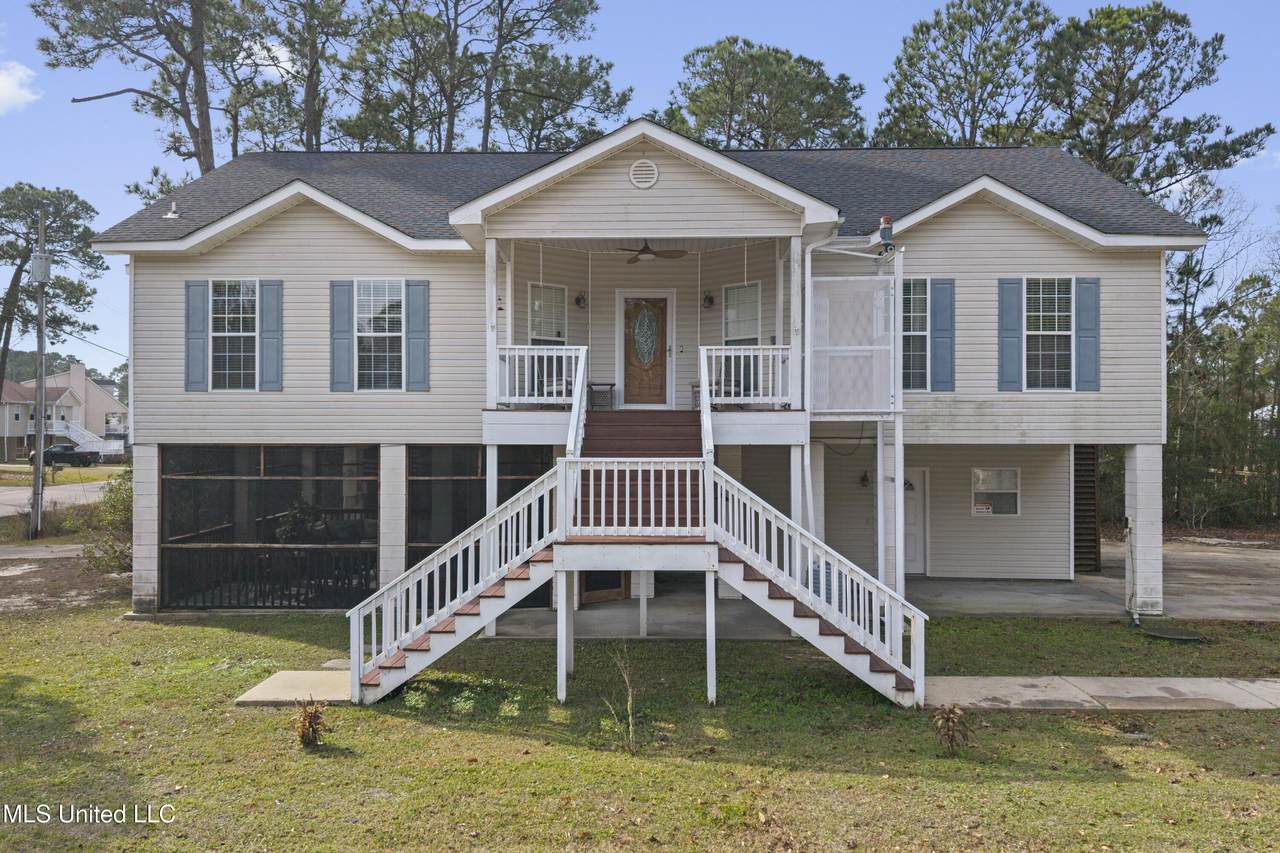 503 Royal Oak - Photo 1