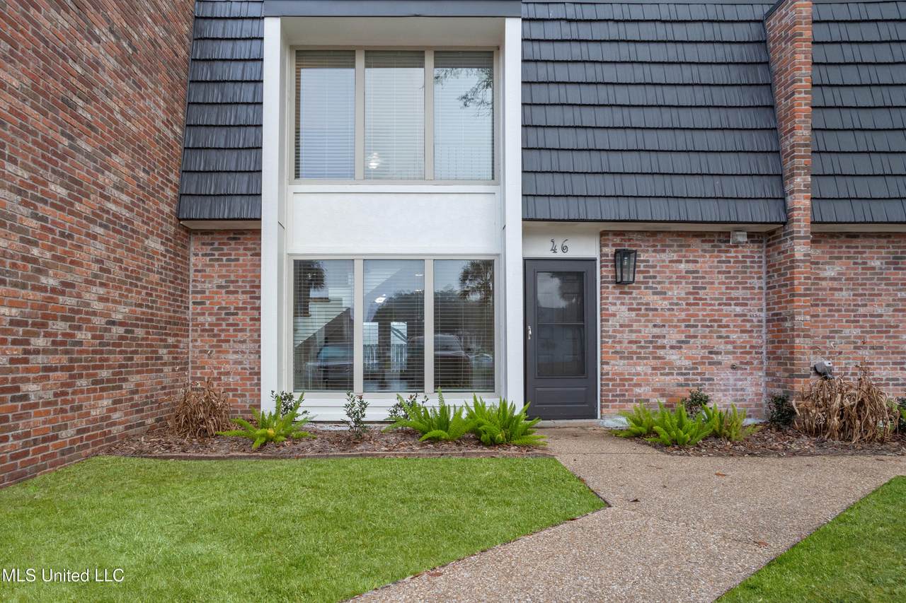 527 Front Beach Drive - Photo 1