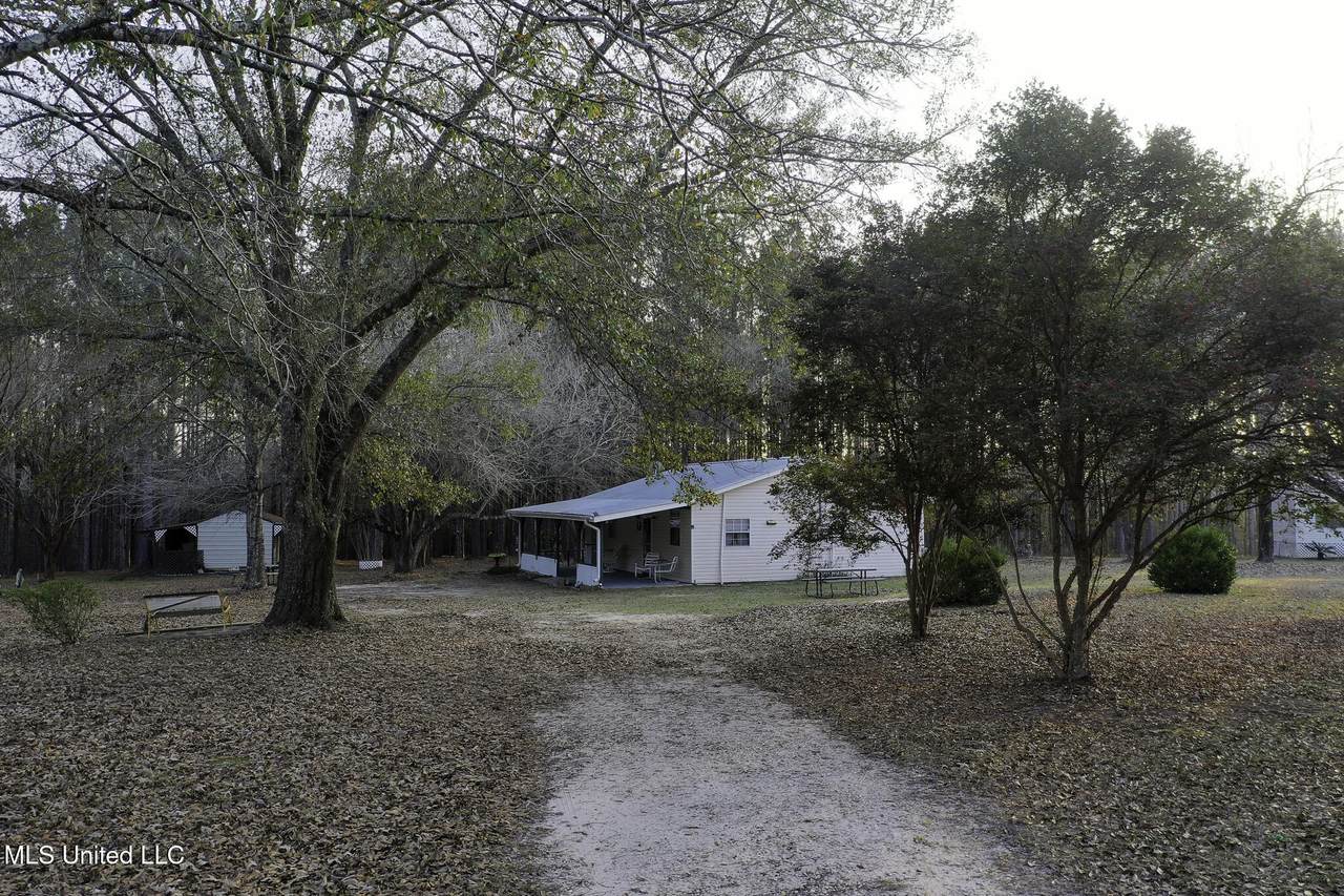 627 Magnolia Road - Photo 1