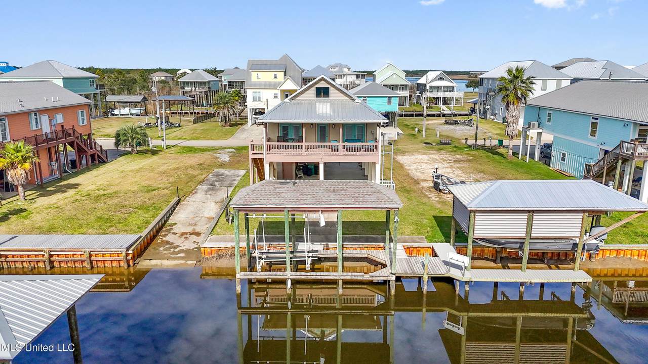 4069 Madagascar Street - Photo 1