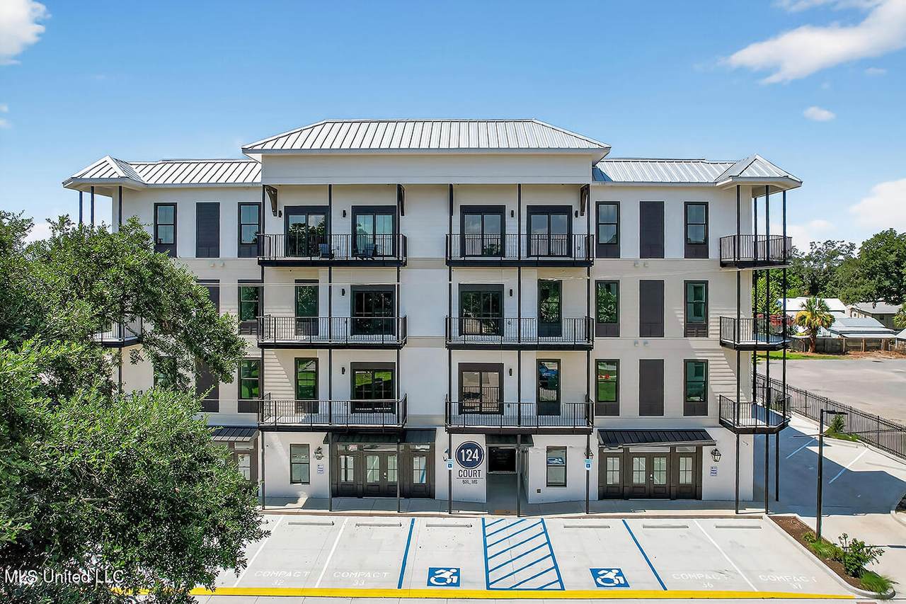 124 Court Street - Photo 1