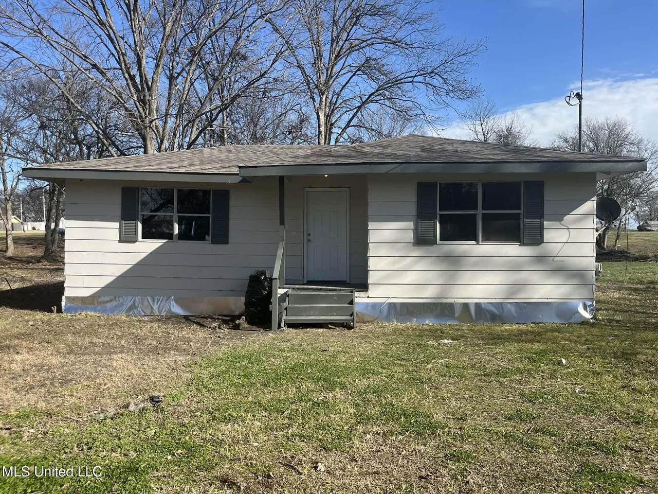 165 Leon Avenue - Photo 1