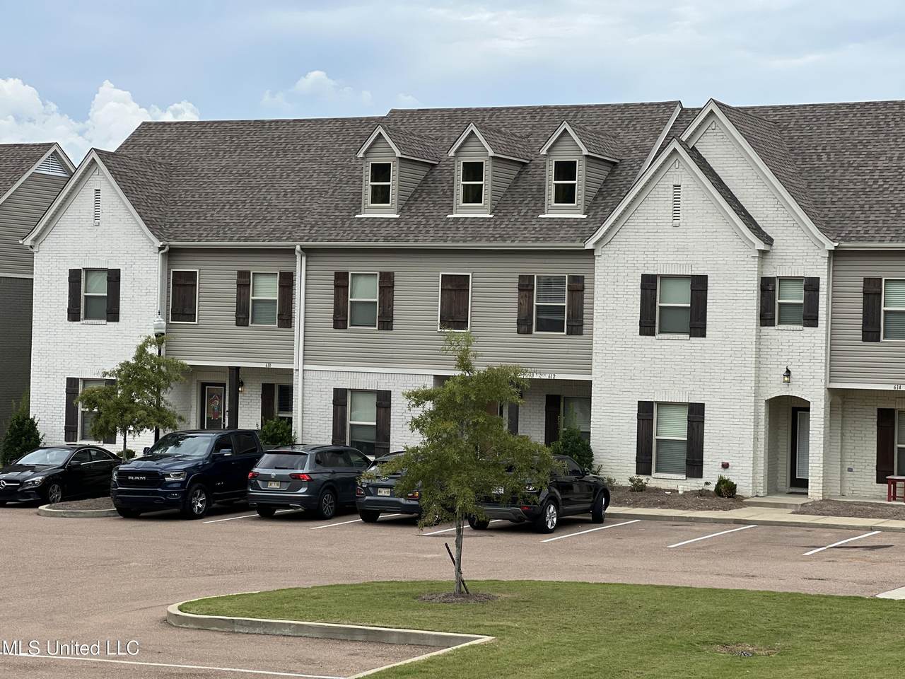 610 Scoggins Cove - Photo 1