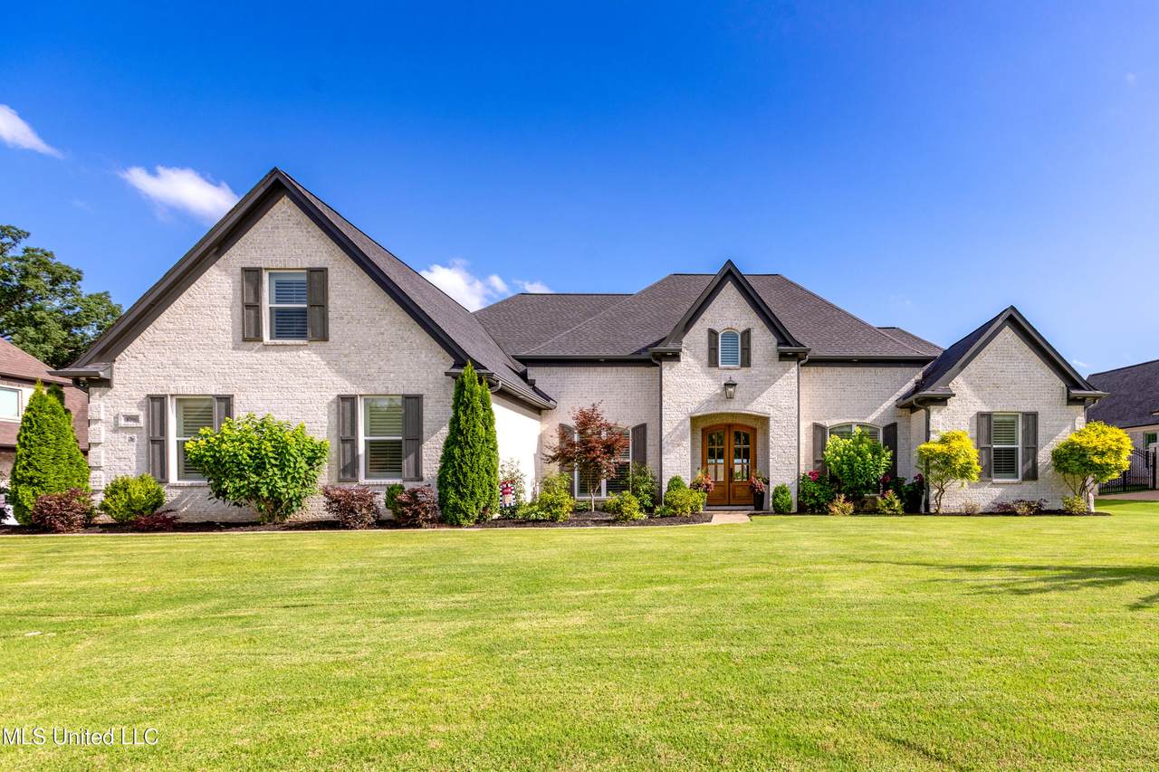 8209 Waterfall Way - Photo 1