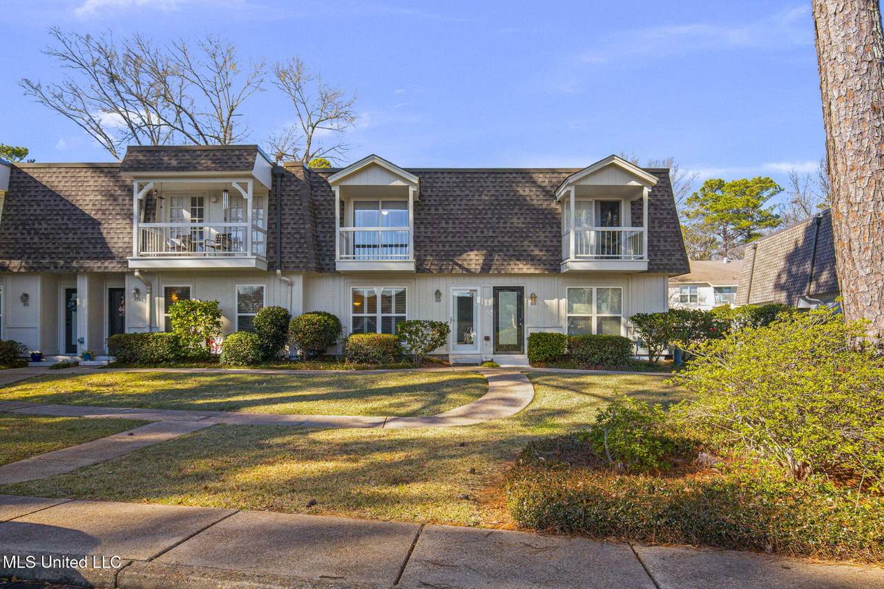 550 Post Road - Photo 1