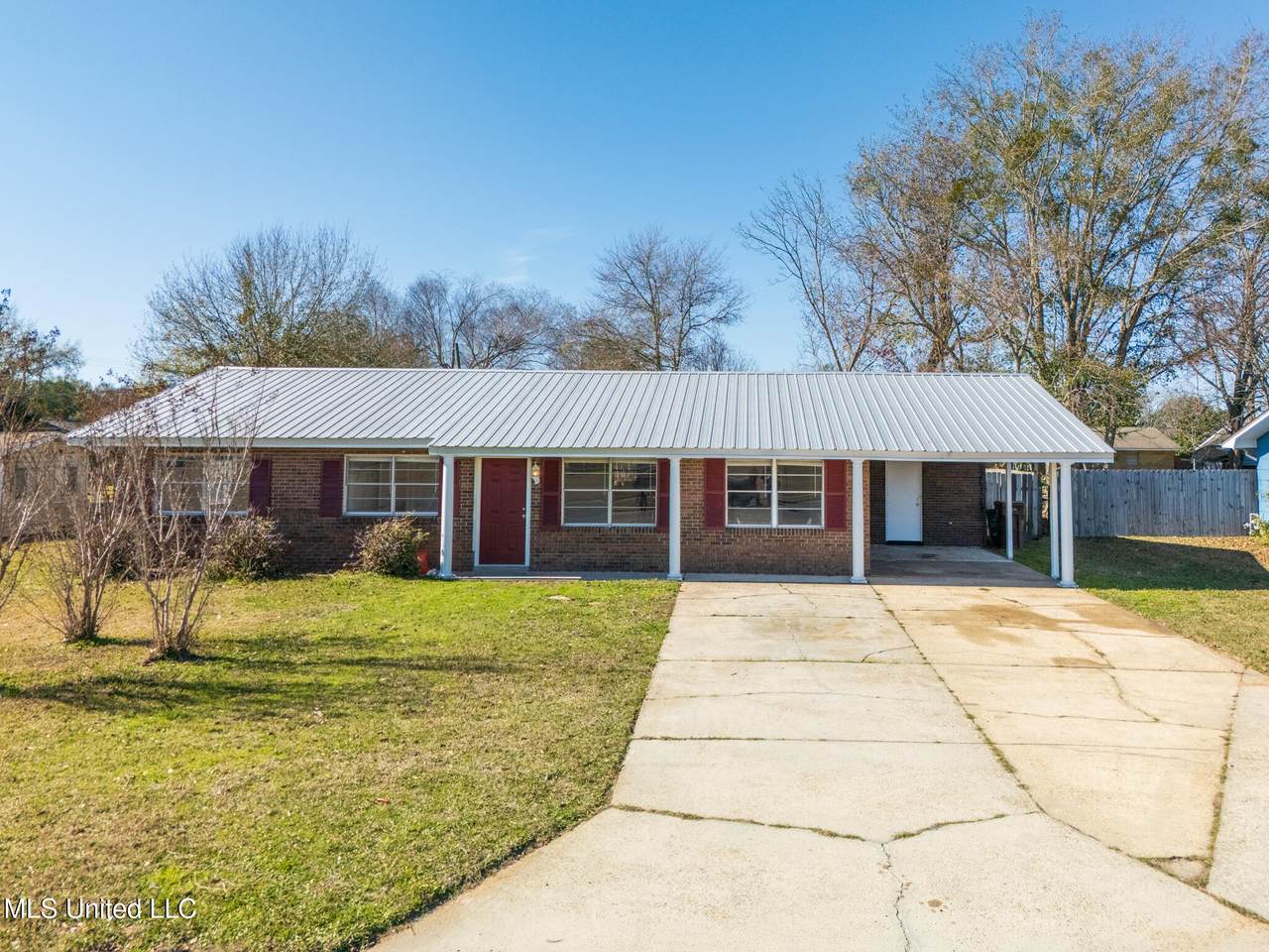 103 Reeves Street - Photo 1