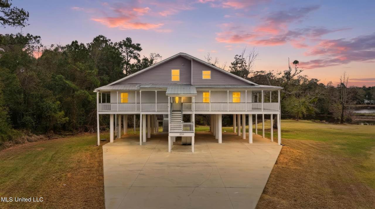 3285 Sandy Bluff Drive - Photo 1