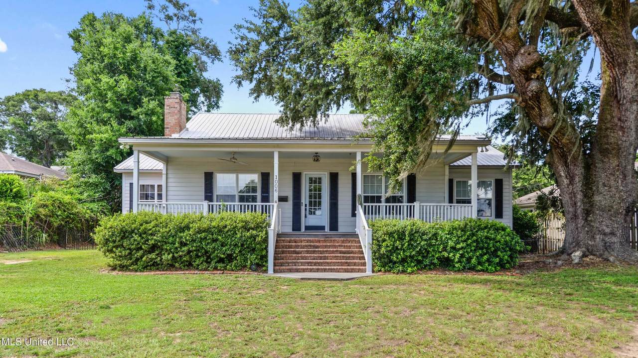 1006 Beach Boulevard - Photo 1